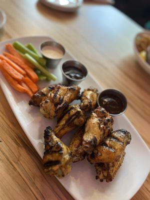 Grilled Wings (bbq sauce on side)