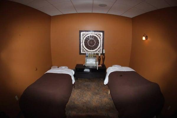 Enjoy a Relaxing Couples Massage