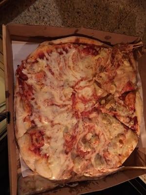 Ordered this as delivery to our hotel.  This exactly how it showed up.  Oh, yeah,  supposed to be an artichoke pizza.