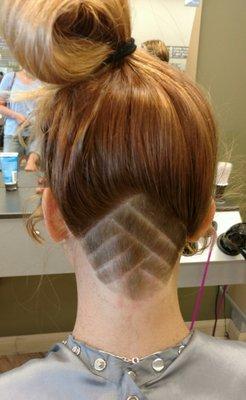 A very clean and sharp looking undercut, by Elana.