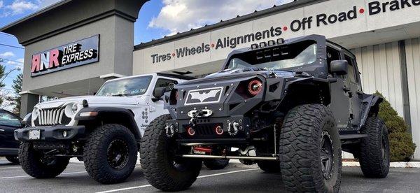 RNR Lynchburg did some awesome Jeep installs yesterday. Ready for hill climbing!