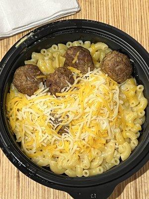 Wisconsin Mac & Cheese with meatballs