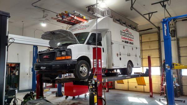 Commercial truck repair and tune-up