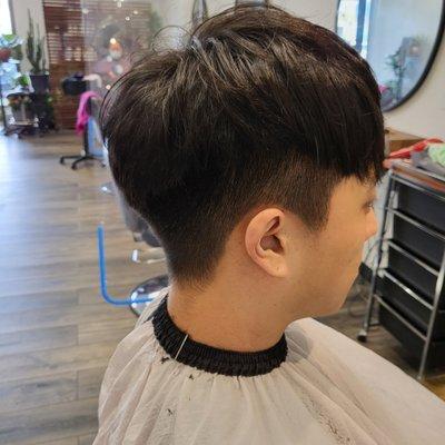 #menshairstyles #undercut #twoblockhaircut
#mediumlengthhair
#bellevuehair #koreansalon #asianhaircut