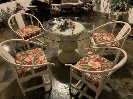 New covers, see how they got the flower in the center of each chair?