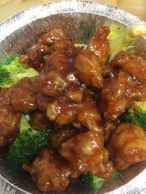 General Tso's Chicken. this is a small, wow a lot of food.