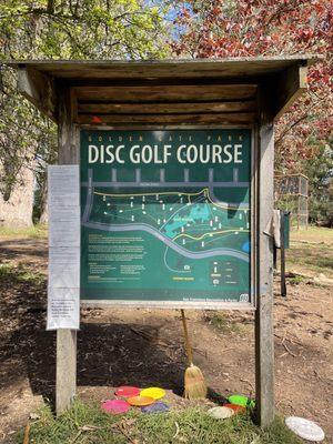 Course map & info and lost & found discs!