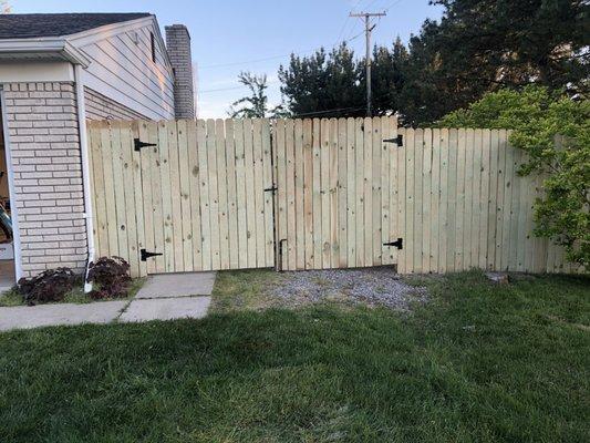 Family fence crappy gate