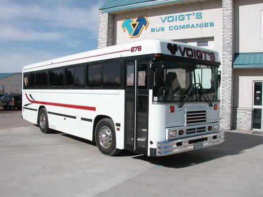 Parlor Tour Bus - 26 Passenger