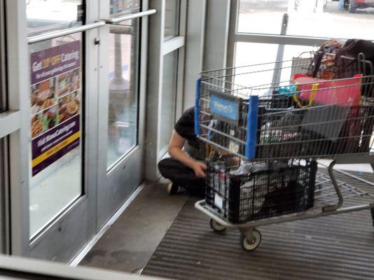 No room to squat
 outside as half the tables were removed. So sit on the floor in the foyer way.