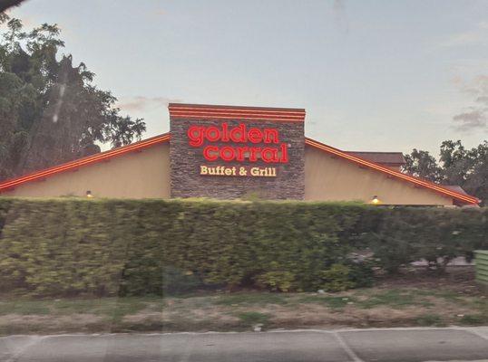 Golden Corral Buffet & Grill