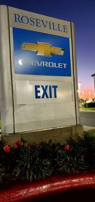 Roseville Chevrolet exit sign.