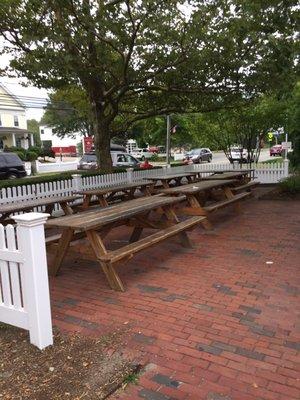 Outdoor seating- right on Rt 27