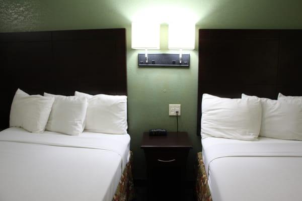 Regency Inn & Suites in Pittsburg Kansas