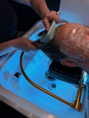 Head Spa + Mini Facial