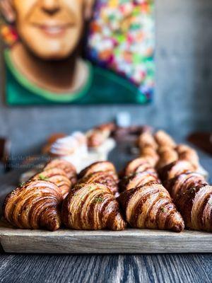 Mango Passion Fruit Créme Croissant