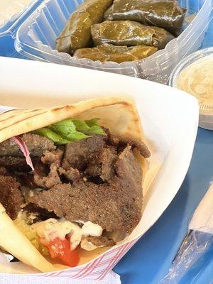 Gyro w 16. Grape Leaves