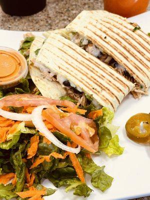 Super green chicken Quesadilla. It comes with a small salad. Very tasty..