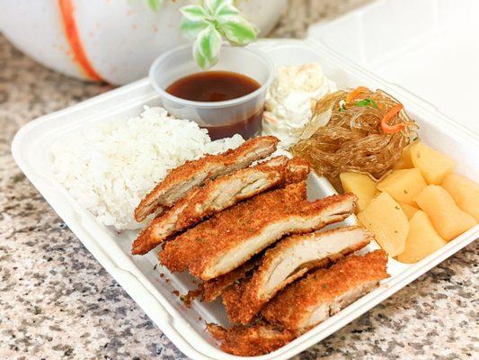 Chicken Katsu Lunch Plate - extremely juicy chicken!