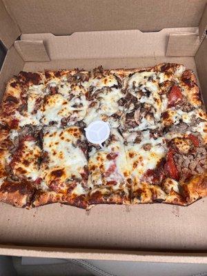 Petosky, Mighty Fine Pizza