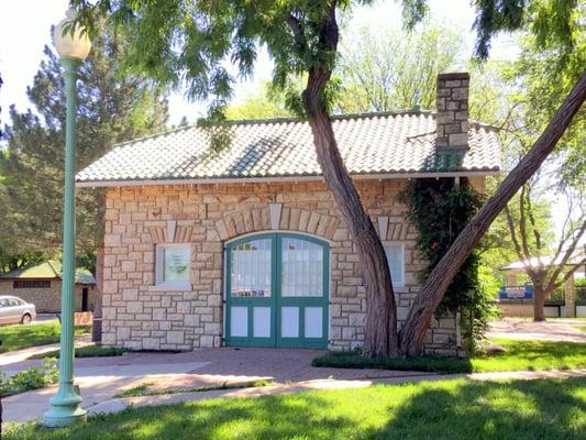 Strang Carriage House and Historical Center