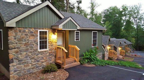 Cabin Rentals in Pennsylvania that are perfect for couples, families, or small groups!