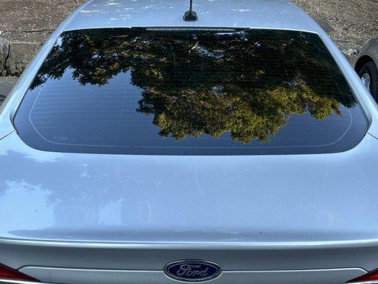 Ford Fusion Hybrid SE   5% rear window.