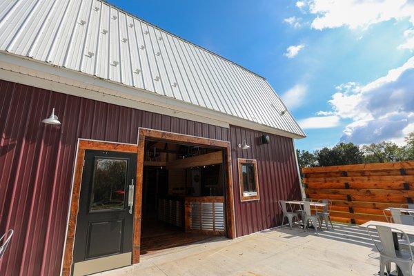 Outdoor Beer Garden at Seneca Stag Brewing