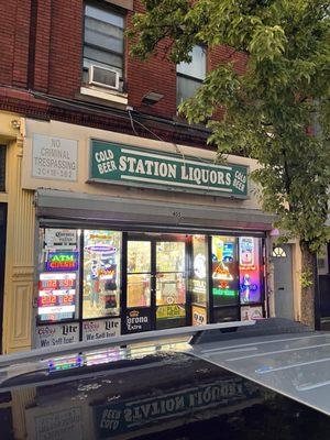 The front of the liquor store in Plainfield New Jersey where the owner was rude.