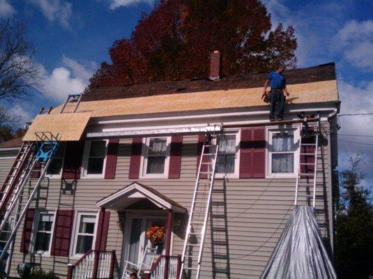 Caron Roofing & Construction