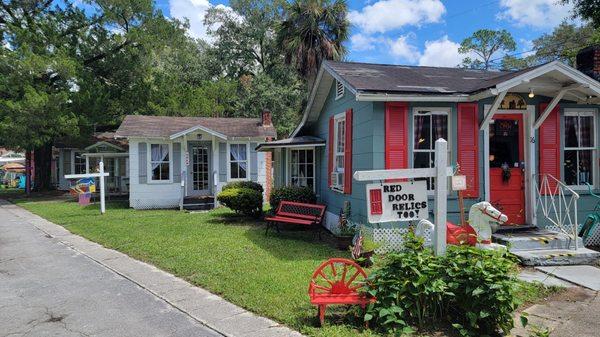 Bayard Antique Village