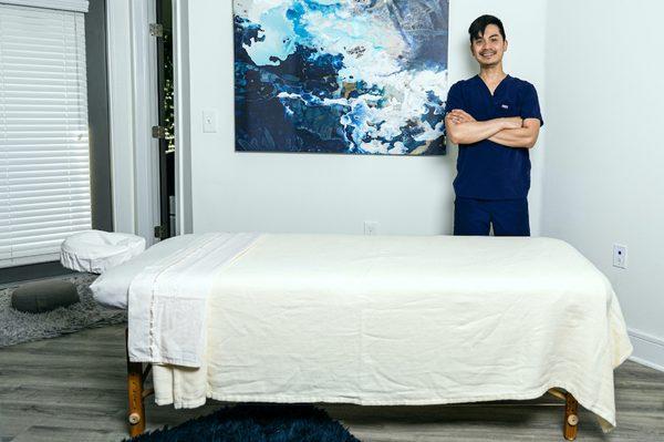 Gil | Owner & LMT (Licensed Massage Therapist)