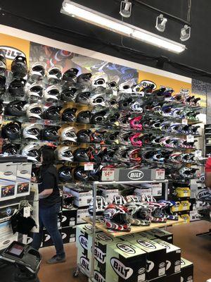 Helmet wall