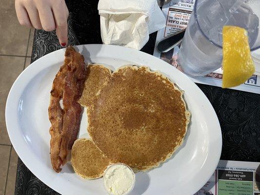 Mickey Mouse pancake for the lil one!!