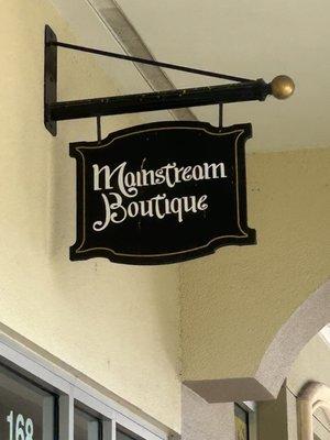 Mainstream Boutique - Naples