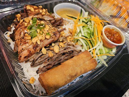 B9. Bún Đặc Biệt - The Super Bowl($17) so worth it!