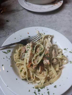 chicken Alfredo ,delish.. something a little sweet but really good.