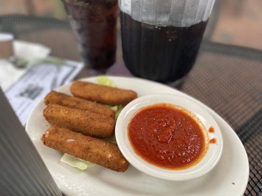 Amazing Homemade Mozzarella Sticks