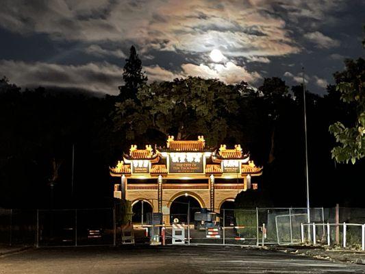 City of Ten Thousand Buddhas