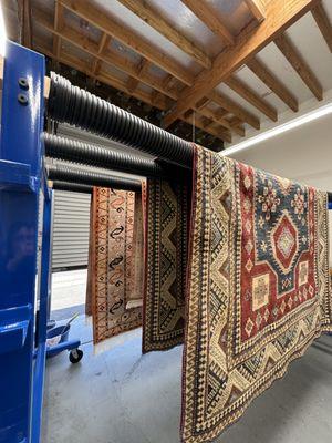 Rug drying rack