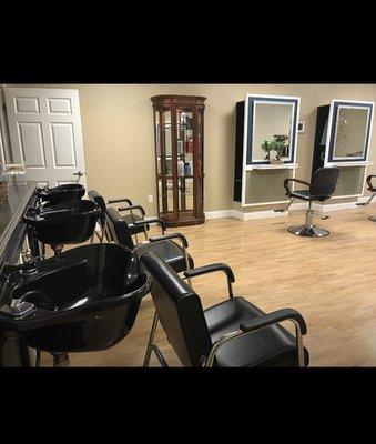 Tailfeathers Hair Studio