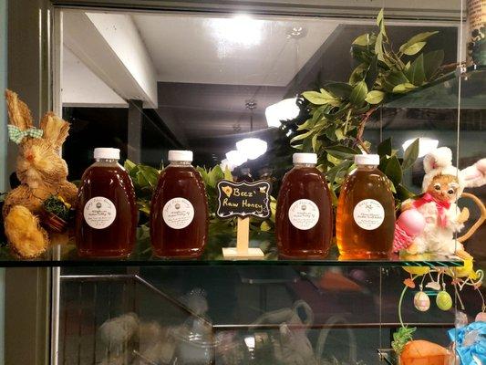 Local raw honey