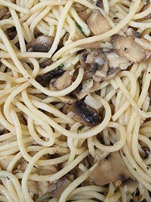 Spaghetti with Garlic , olive oil and mushrooms!  It was so good!!