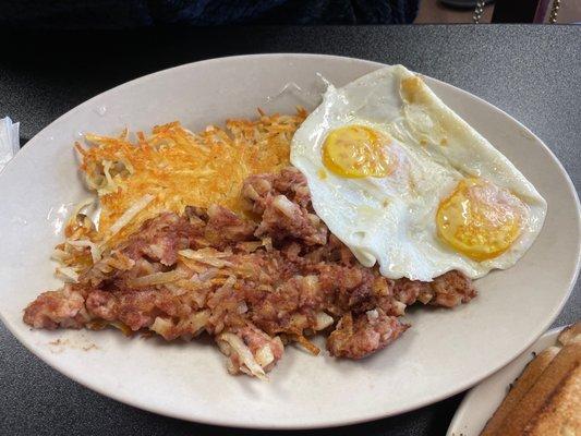 Corn Beef Hash, Hash Browns & Eggs