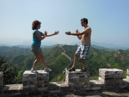 Sifu Eric and Sifu Ana training on the Great Wall of China