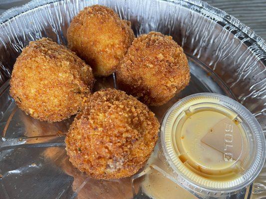 Macaroni & cheese bites