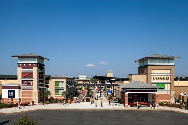 St. Louis Premium Outlets