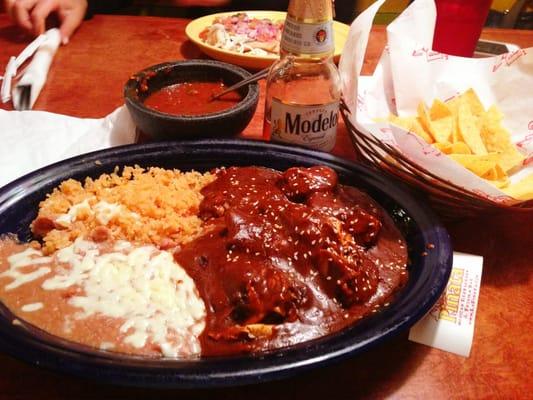 The National Dish of Mexico, Gallina en Mole