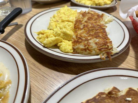 Fluffy scrambled eggs and hash browns