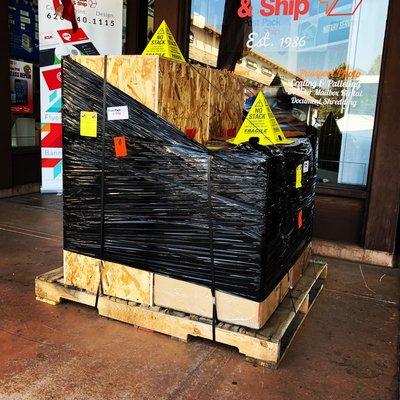 420lbs pallet of artwork heading to Texas via LTL Freight.